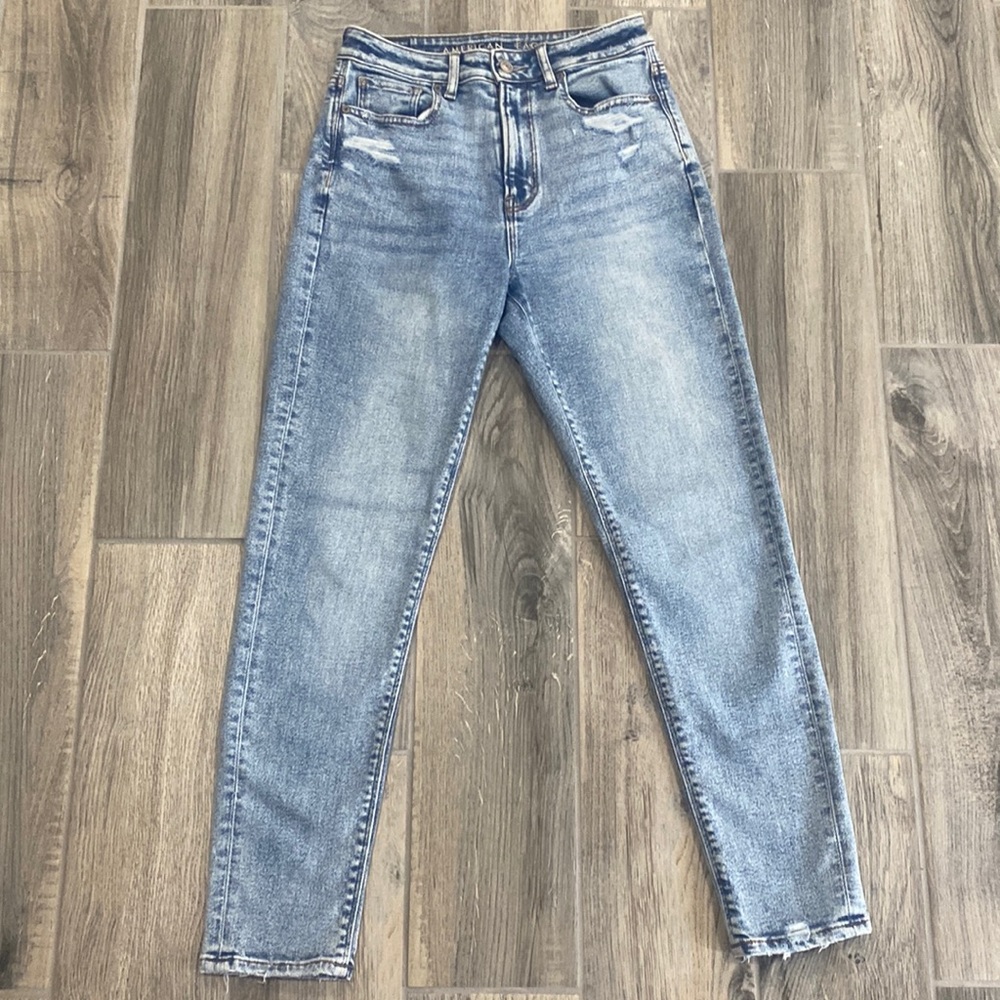 American Eagle High Rise Mom Jeans